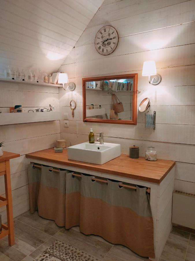 Chambre Familiale Anna "Mon Lit Au Pre" , Jusqu'A 4 Adultes Et 2 Enfants Avec Piscine Familles, Couples Ou Femmes Seulement Pontours Zewnętrze zdjęcie