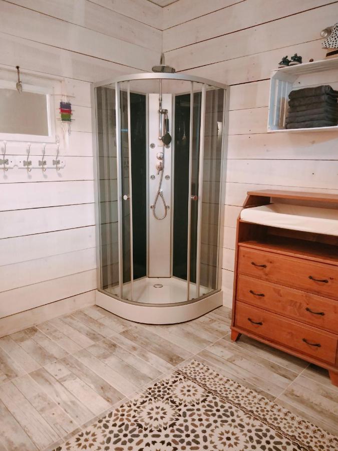 Chambre Familiale Anna "Mon Lit Au Pre" , Jusqu'A 4 Adultes Et 2 Enfants Avec Piscine Familles, Couples Ou Femmes Seulement Pontours Zewnętrze zdjęcie
